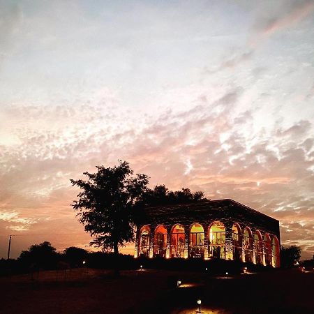 Shaitrāwa Kaner Retreat - India'S First Desert Botanical Resort מראה חיצוני תמונה
