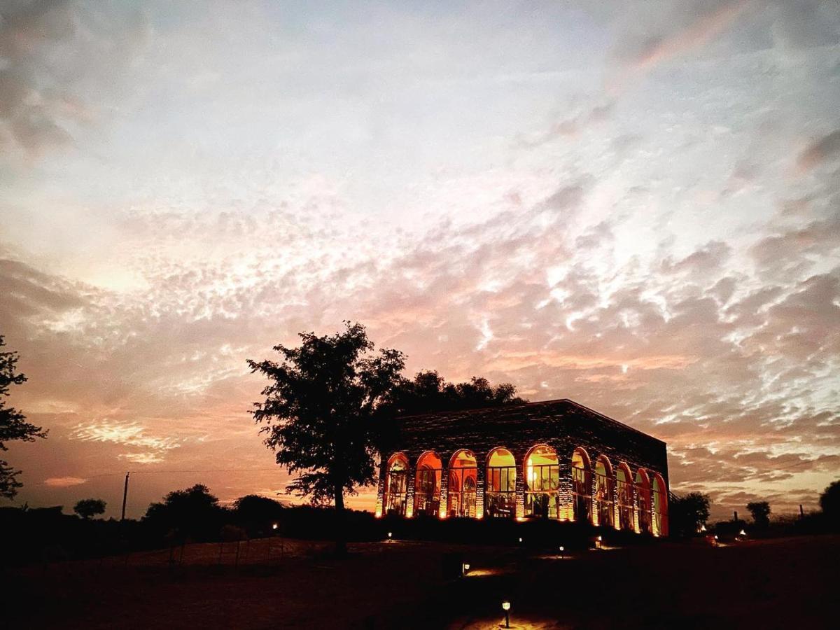 Shaitrāwa Kaner Retreat - India'S First Desert Botanical Resort מראה חיצוני תמונה